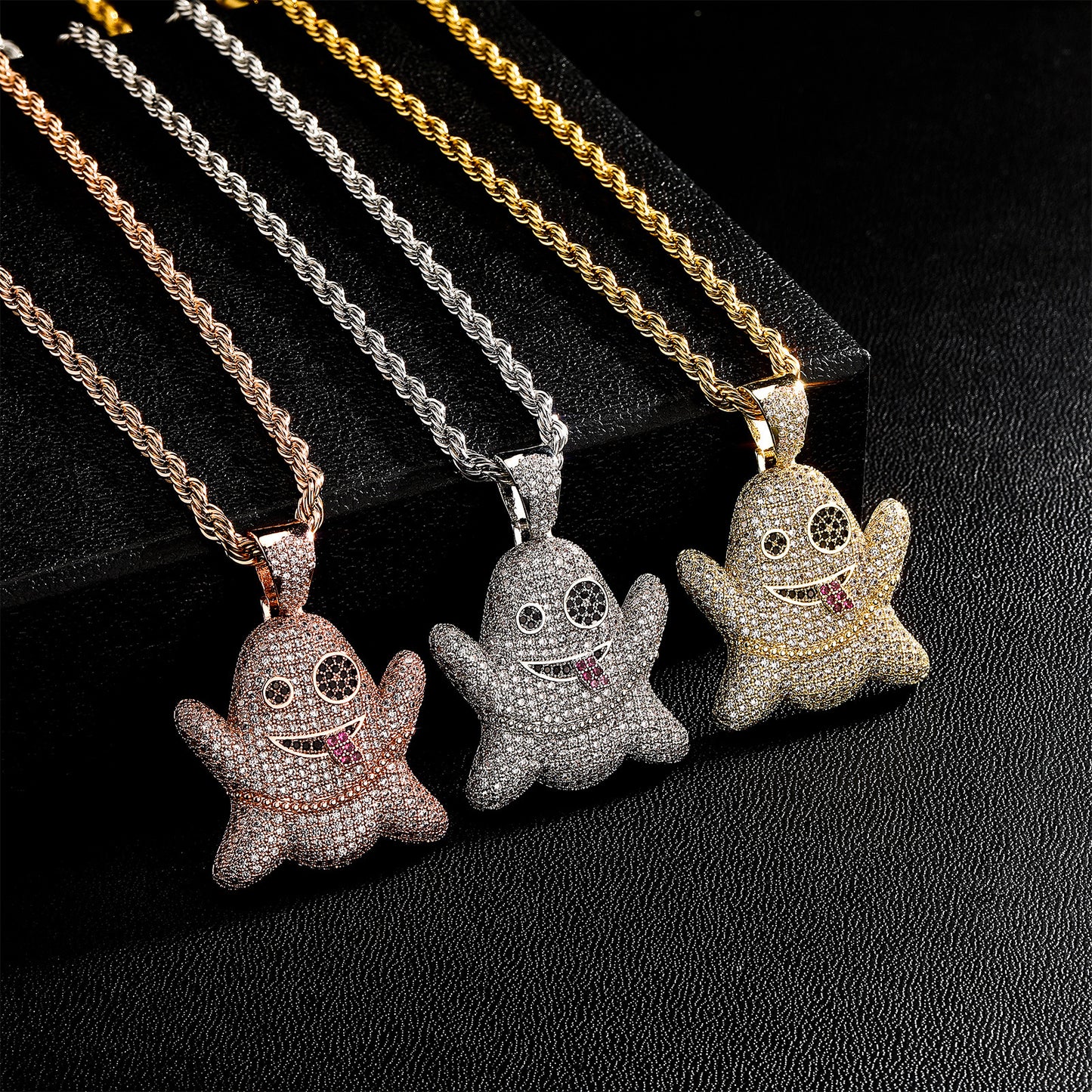 emoji Halloween spooky personality ghost face pendant men and women's trend of explosive models creative jewelry